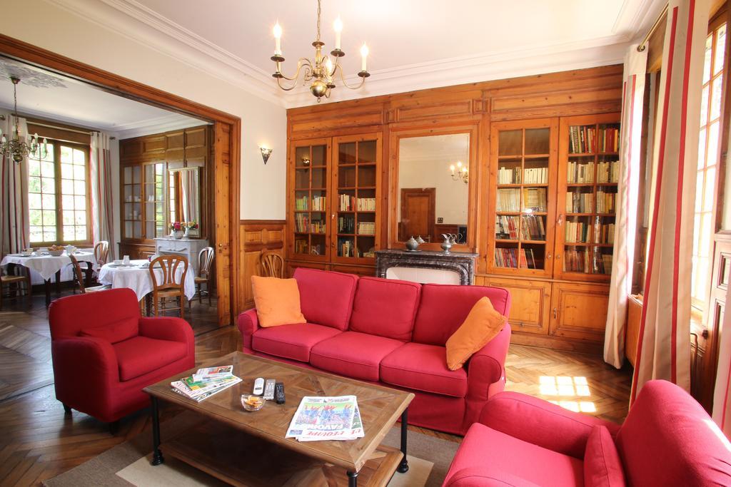 Manoir Le Mesnil Bed & Breakfast Saint-Martin-aux-Chartrains Bagian luar foto
