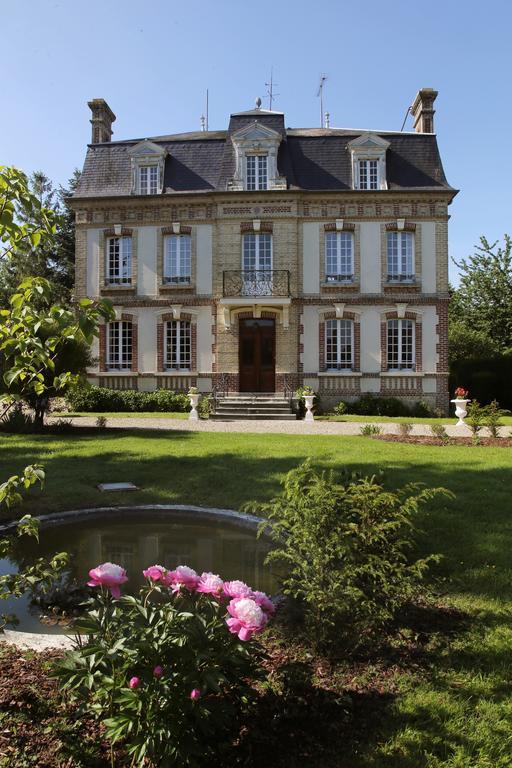 Manoir Le Mesnil Bed & Breakfast Saint-Martin-aux-Chartrains Bagian luar foto
