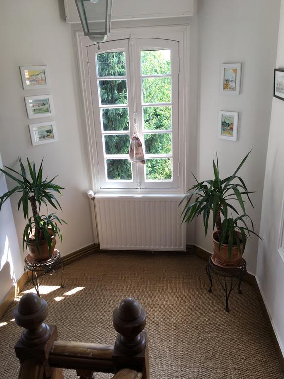 Manoir Le Mesnil Bed & Breakfast Saint-Martin-aux-Chartrains Bagian luar foto