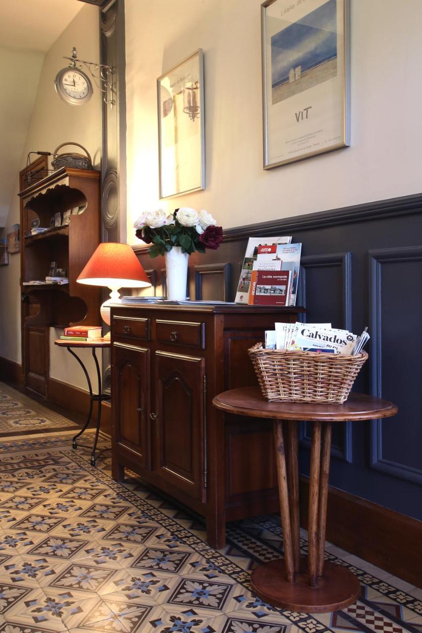 Manoir Le Mesnil Bed & Breakfast Saint-Martin-aux-Chartrains Bagian luar foto
