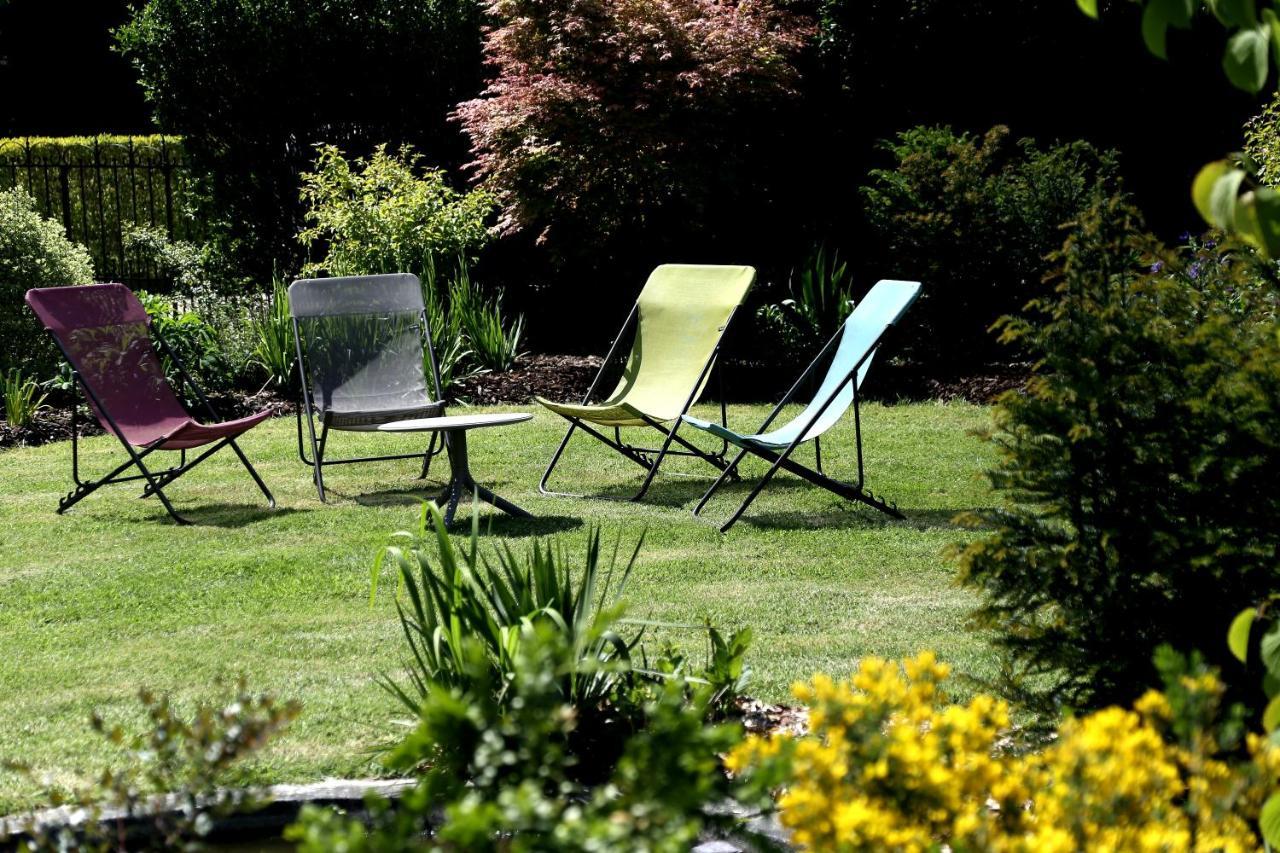 Manoir Le Mesnil Bed & Breakfast Saint-Martin-aux-Chartrains Bagian luar foto
