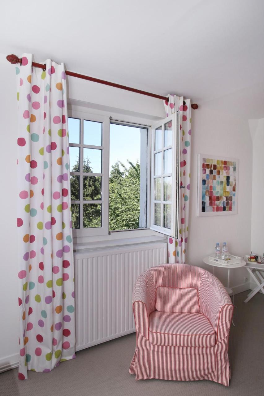 Manoir Le Mesnil Bed & Breakfast Saint-Martin-aux-Chartrains Bagian luar foto